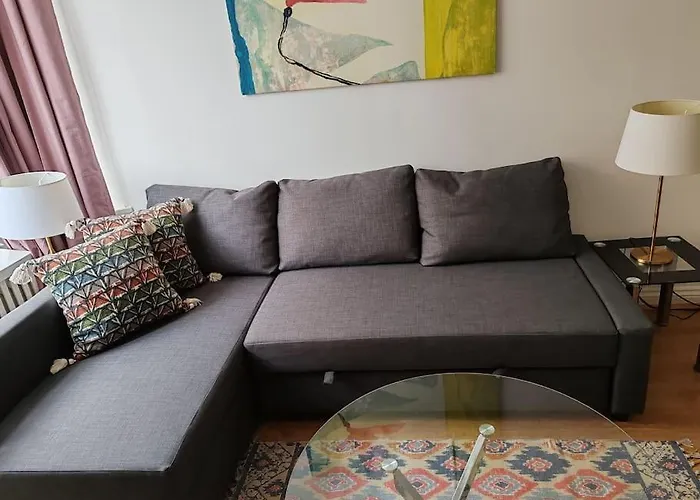 Nice Two Bedroom Apartment In Bayswater