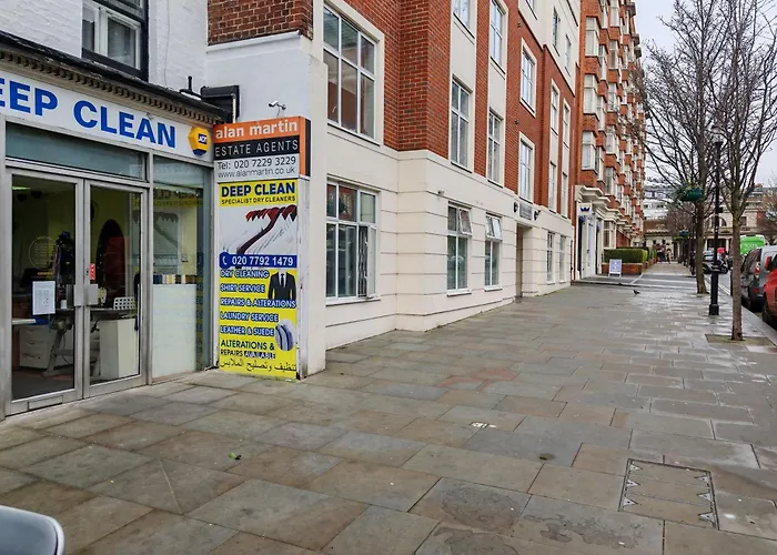 Nice Two Bedroom Apartment In Bayswater