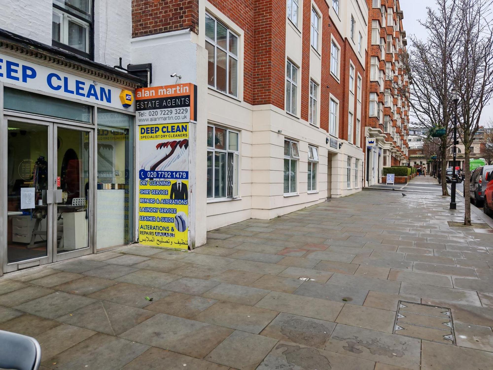 Two Bedroom In Bayswater Apartment